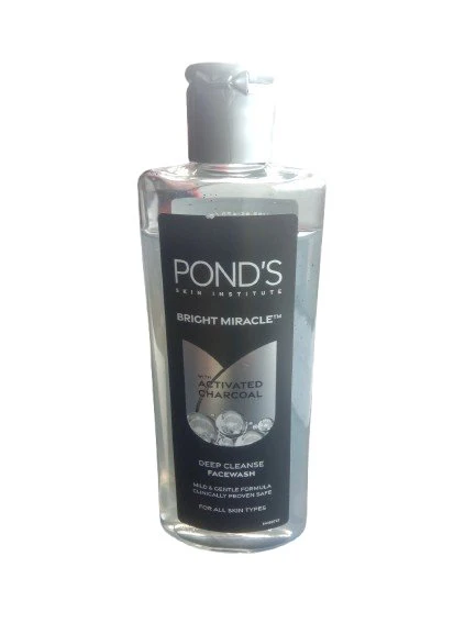 Pond's Bright Miracle Activated Charcoal Face Wash - 100ml