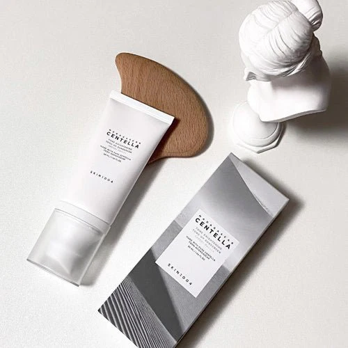 Skin1004 Madagascar Centella Brightening Sunscreen with Delicate Tint SPF50+ 50 ml