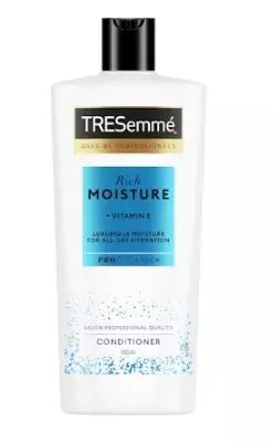 TRESemme Rich Moisture Vitamin E conditinoer-685ml
