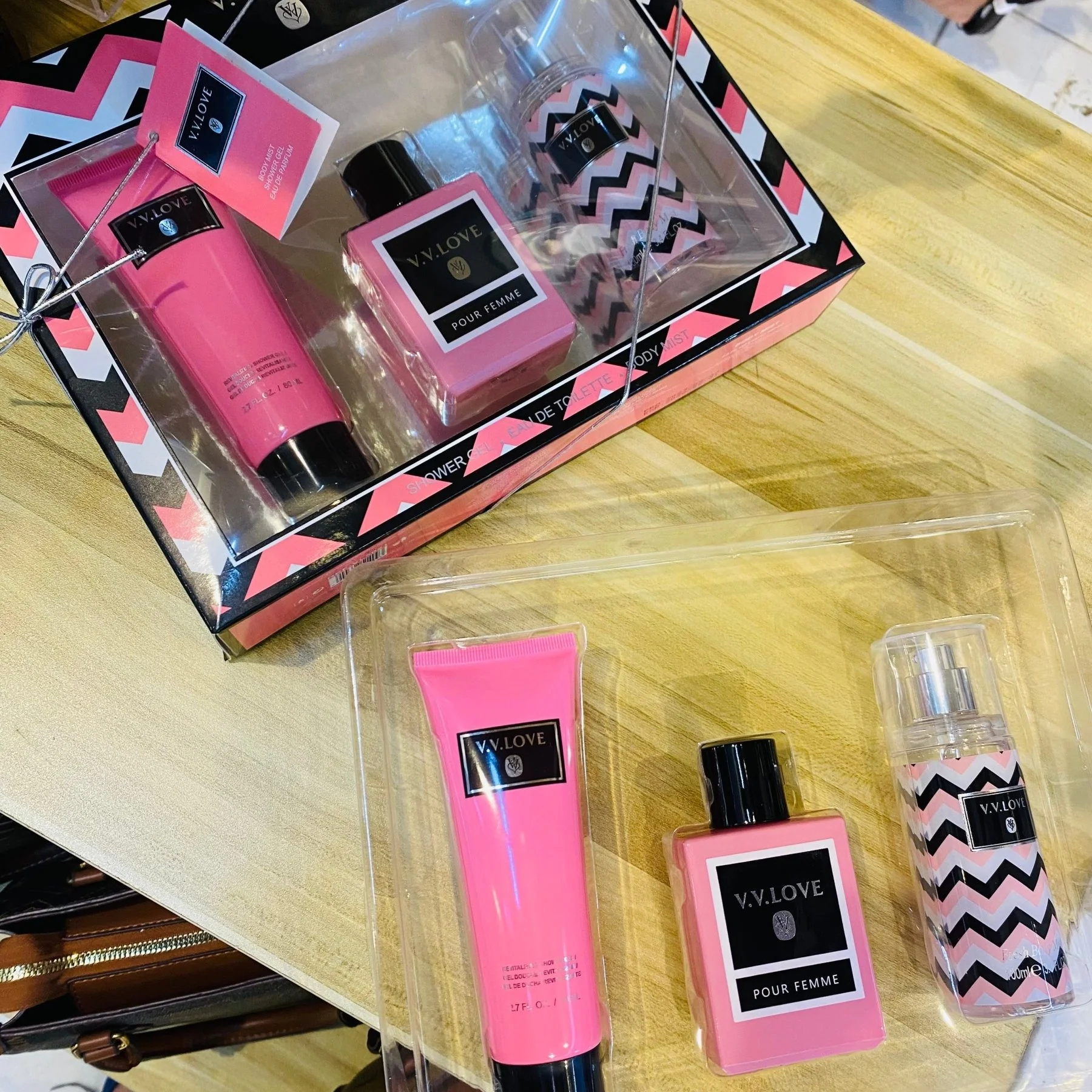 V.V.LOVE Pink (VL5021) Black 3pcs Gift Pack
